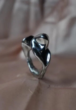 The Sphynx ring, view 2